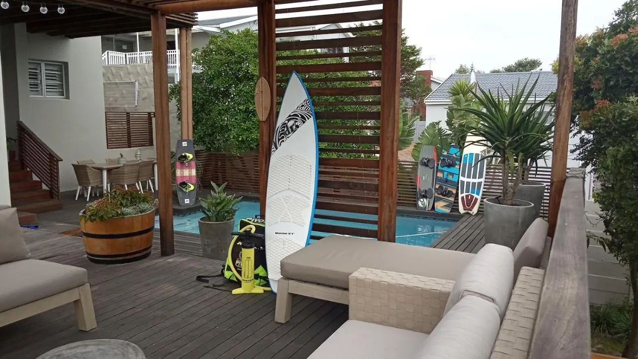 Bentley'S Guesthouse Bloubergstrand 4*,  South Africa