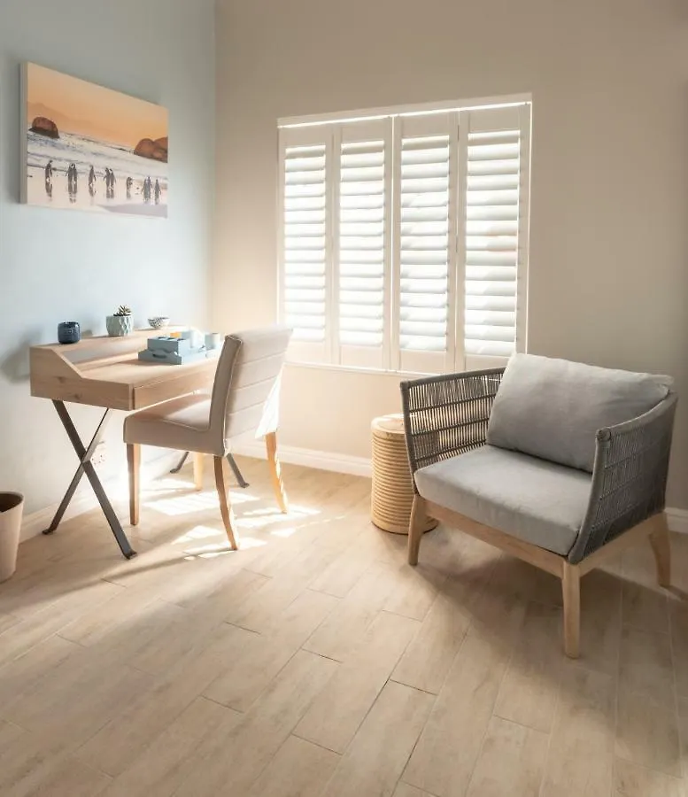 Bentley'S Guesthouse Bloubergstrand South Africa